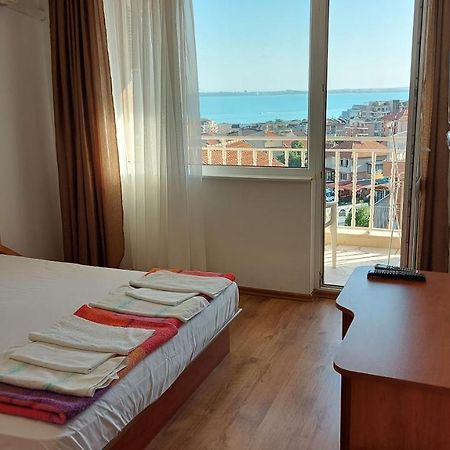 Guest House Rona - Free Parking And Sea View Sveti Vlas Eksteriør billede