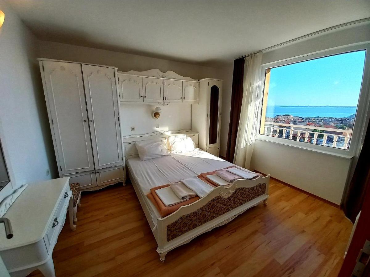 Guest House Rona - Free Parking And Sea View Sveti Vlas Eksteriør billede