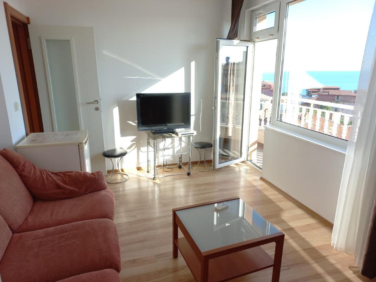 Guest House Rona - Free Parking And Sea View Sveti Vlas Eksteriør billede