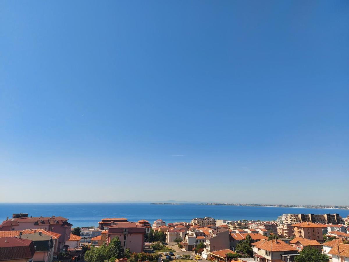 Guest House Rona - Free Parking And Sea View Sveti Vlas Eksteriør billede